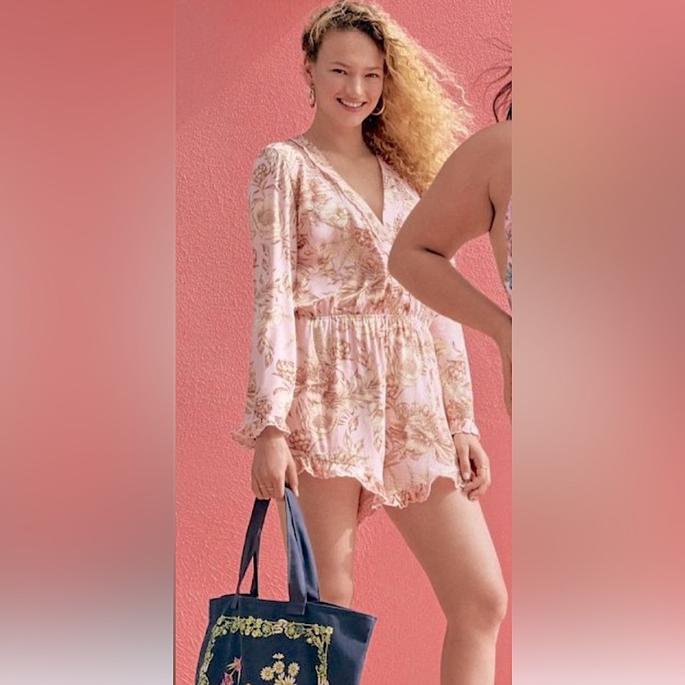 AGUA BENDITA by Target Floral Romper - Picture 2 of 15
